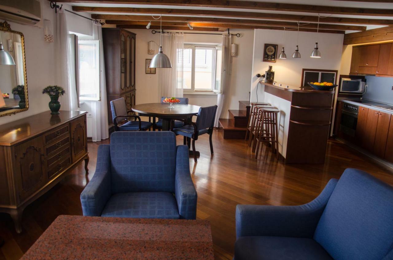 Apartment Penthouse Presernovo Nabrezje